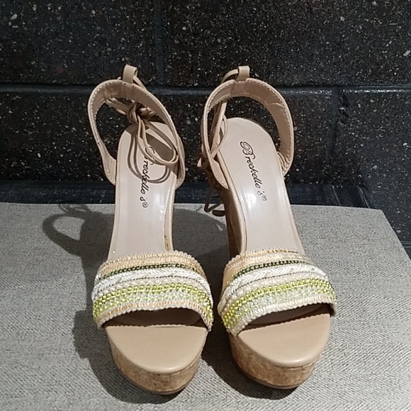 TAN NEUTRAL BEADED SANDAL CORK WEDGES ANKLE STRAPS - Picture 3 of 10